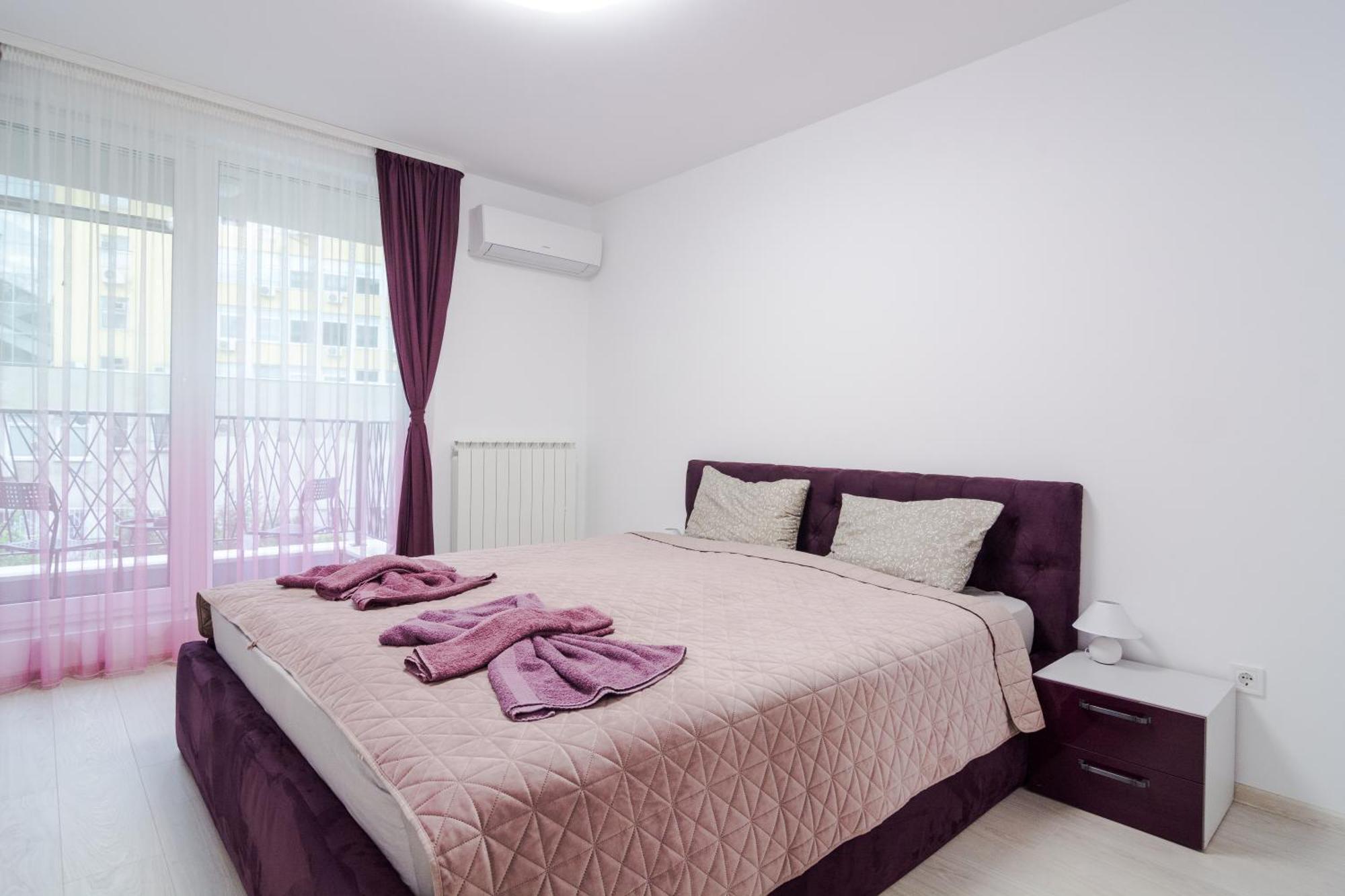 Appartamento Paris Luxury Centre 2bdr W Work Desk And Wifi Near Nevsky Cathedral Sofia